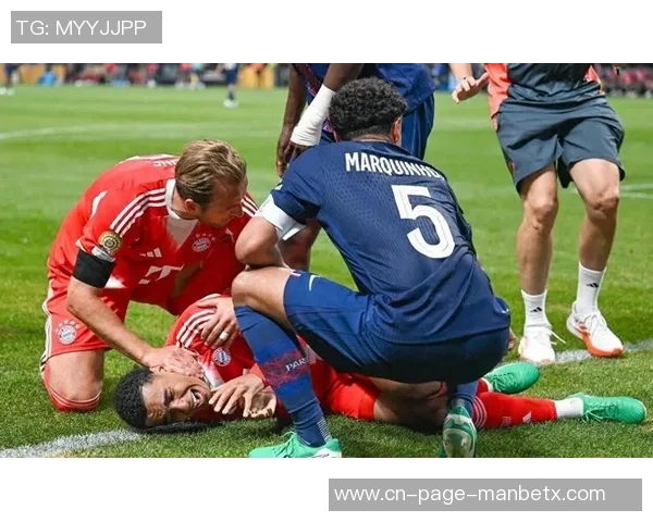 卡尔伤情恢复回归训练拜仁全队仅穆西亚拉缺席合练